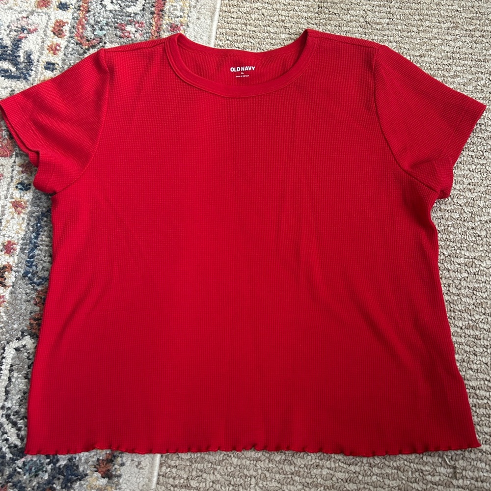 Old navy red scalloped xl crop tee shirt